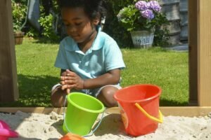 Jungle Gym Lodge - Children's Playground with Slide and Sandpit