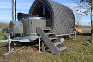 Sauna + Hot Tub + Trailer, 4M